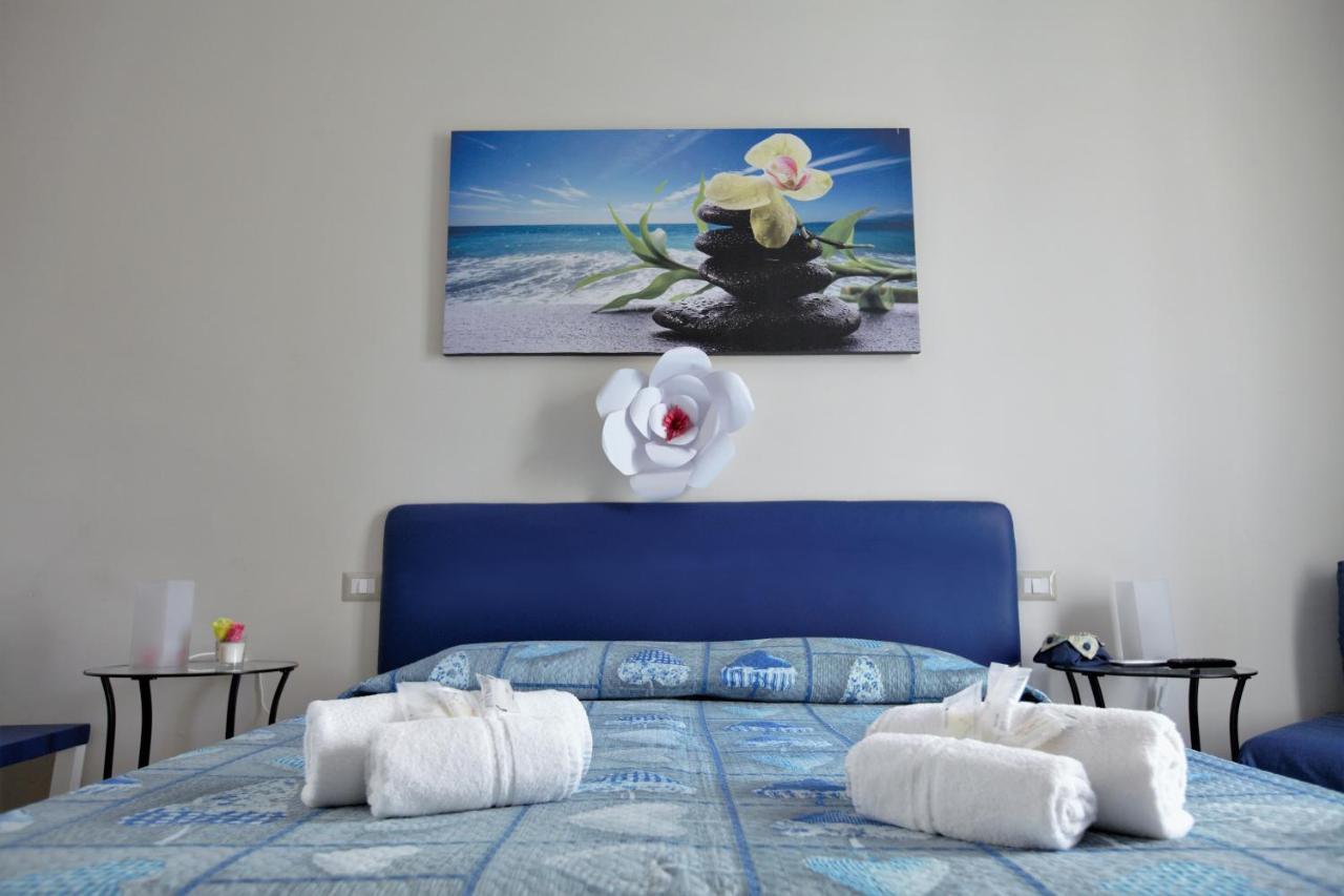 나폴리 도무스 아르메니오 B&B 외부 사진